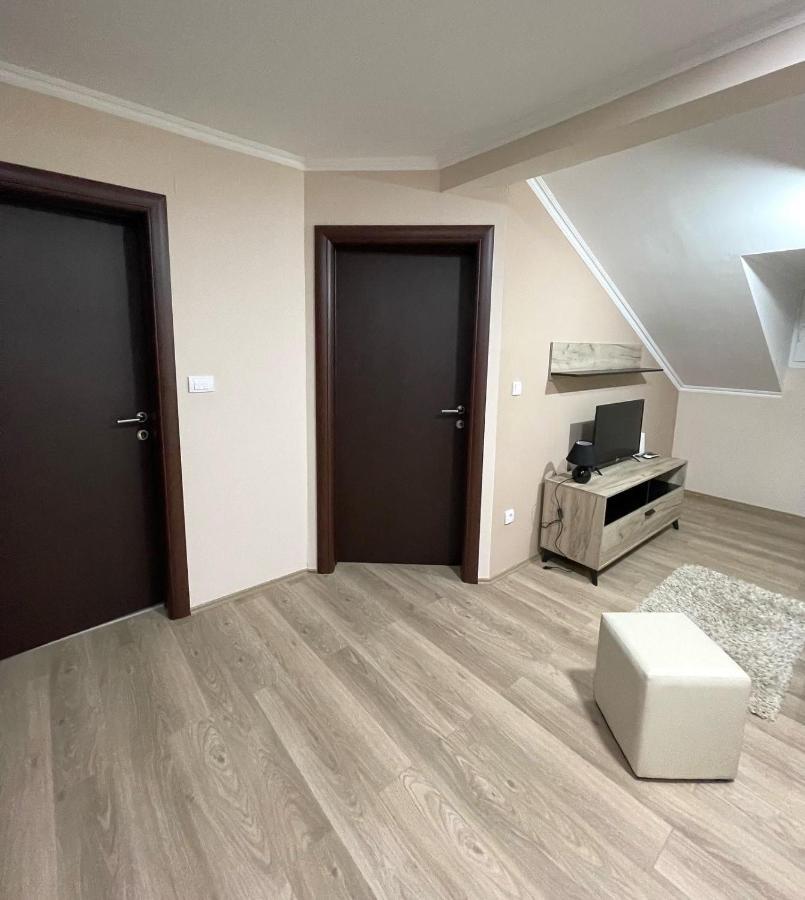 Vivko Apartments เวลิโก กราดิชเต ภายนอก รูปภาพ
