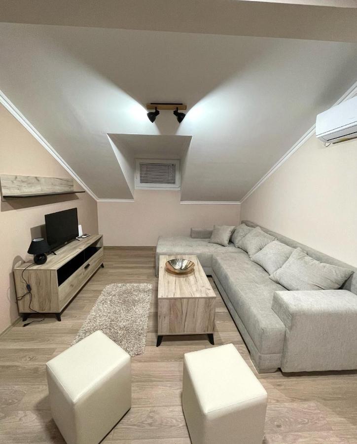 Vivko Apartments เวลิโก กราดิชเต ภายนอก รูปภาพ