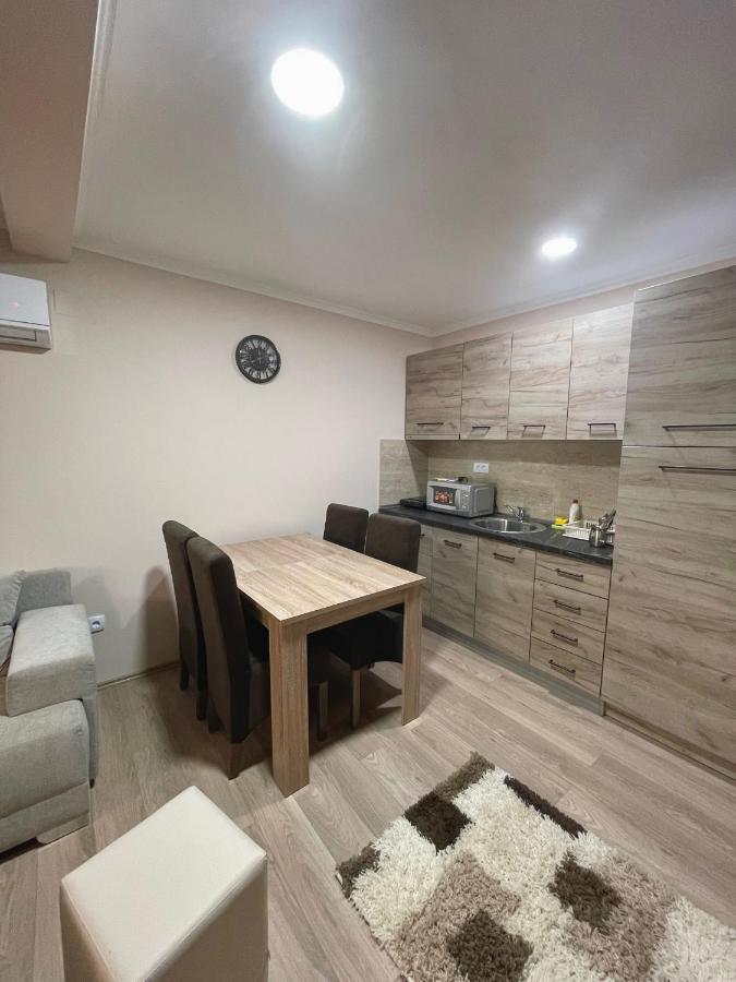 Vivko Apartments เวลิโก กราดิชเต ภายนอก รูปภาพ